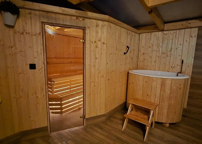 Mango Chlapowo בית אירוח *